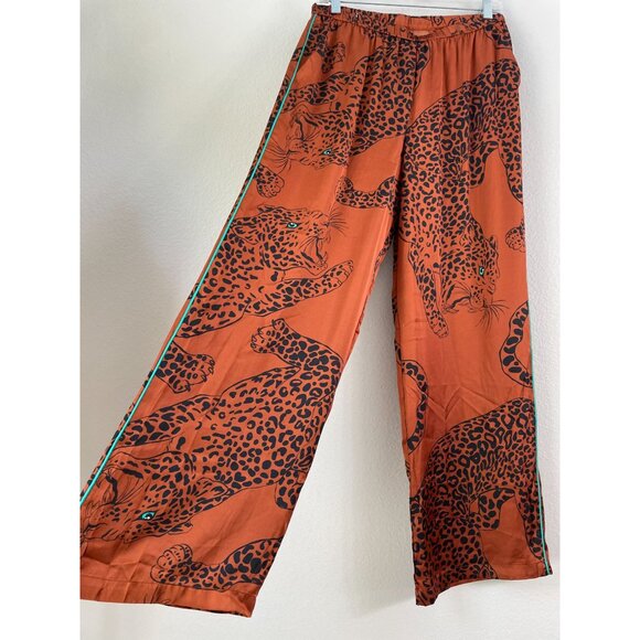 NEW Midnight Bakery Womens Medium Rust Leopard Animal Button Up Pajama Set - Picture 12 of 12